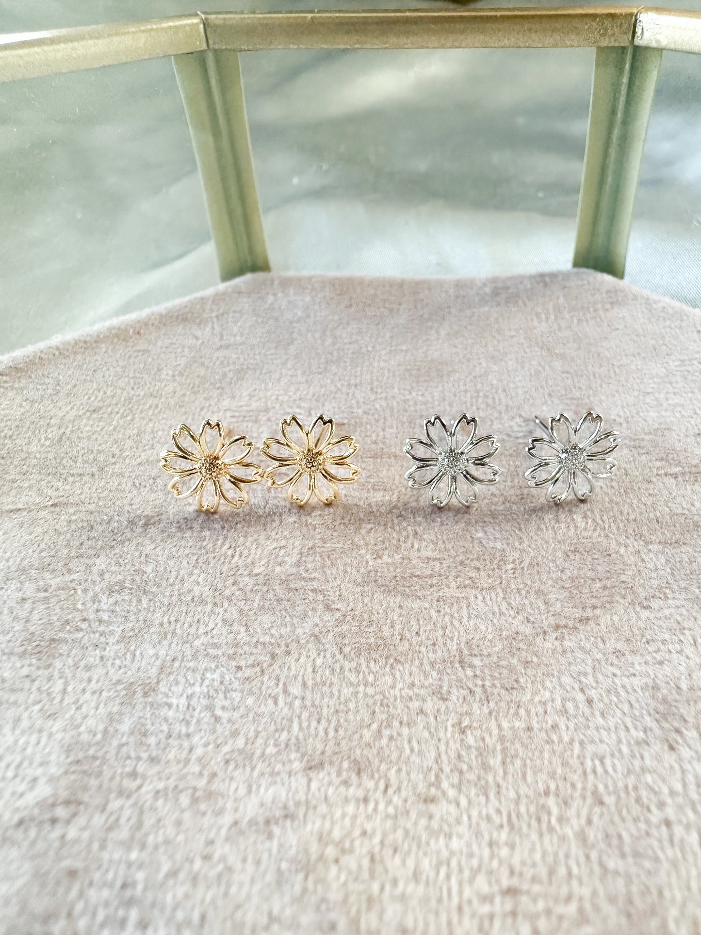 Daisy Flower Earring Posts