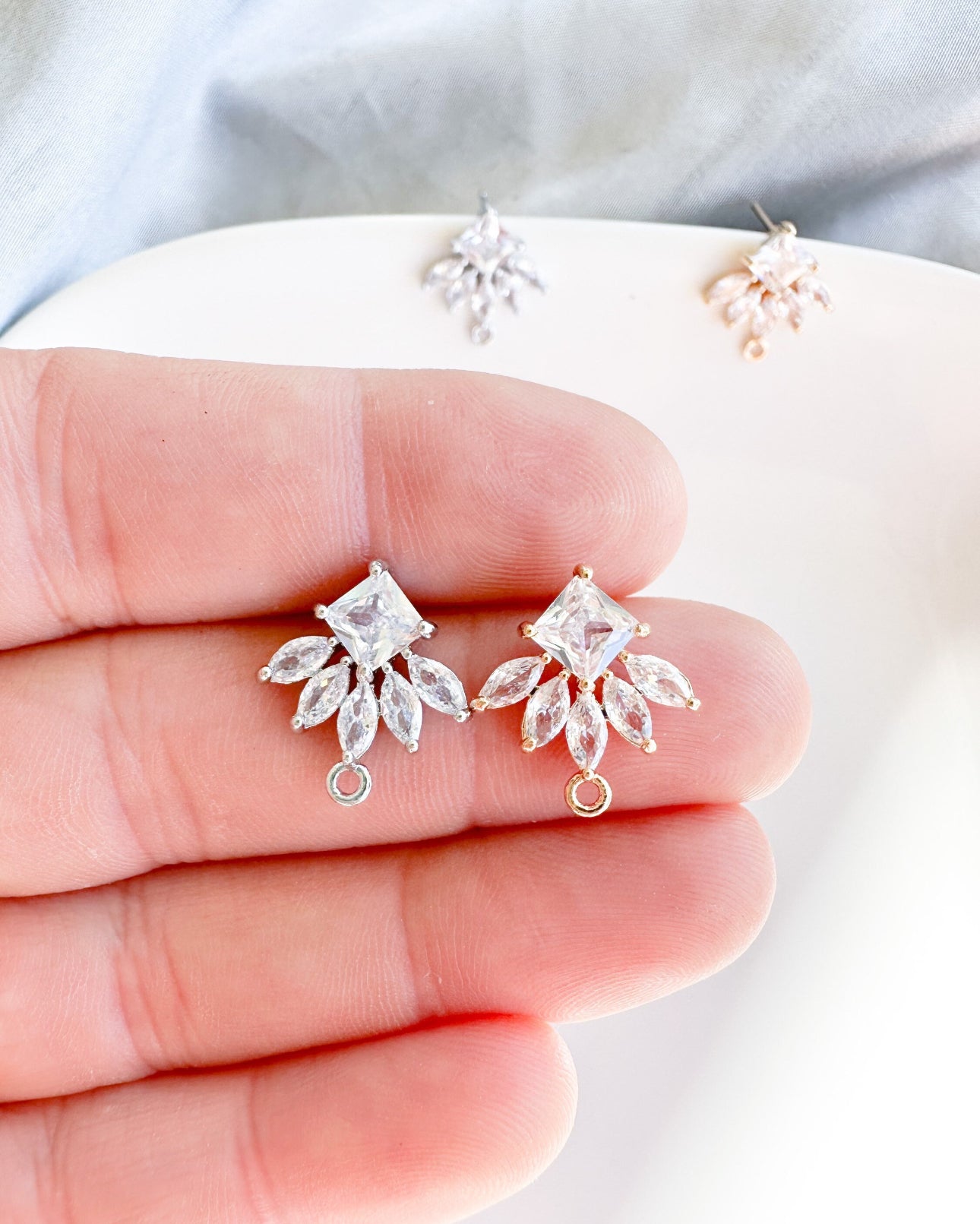 Clear Cubic Zirconia Earring Leaf Post