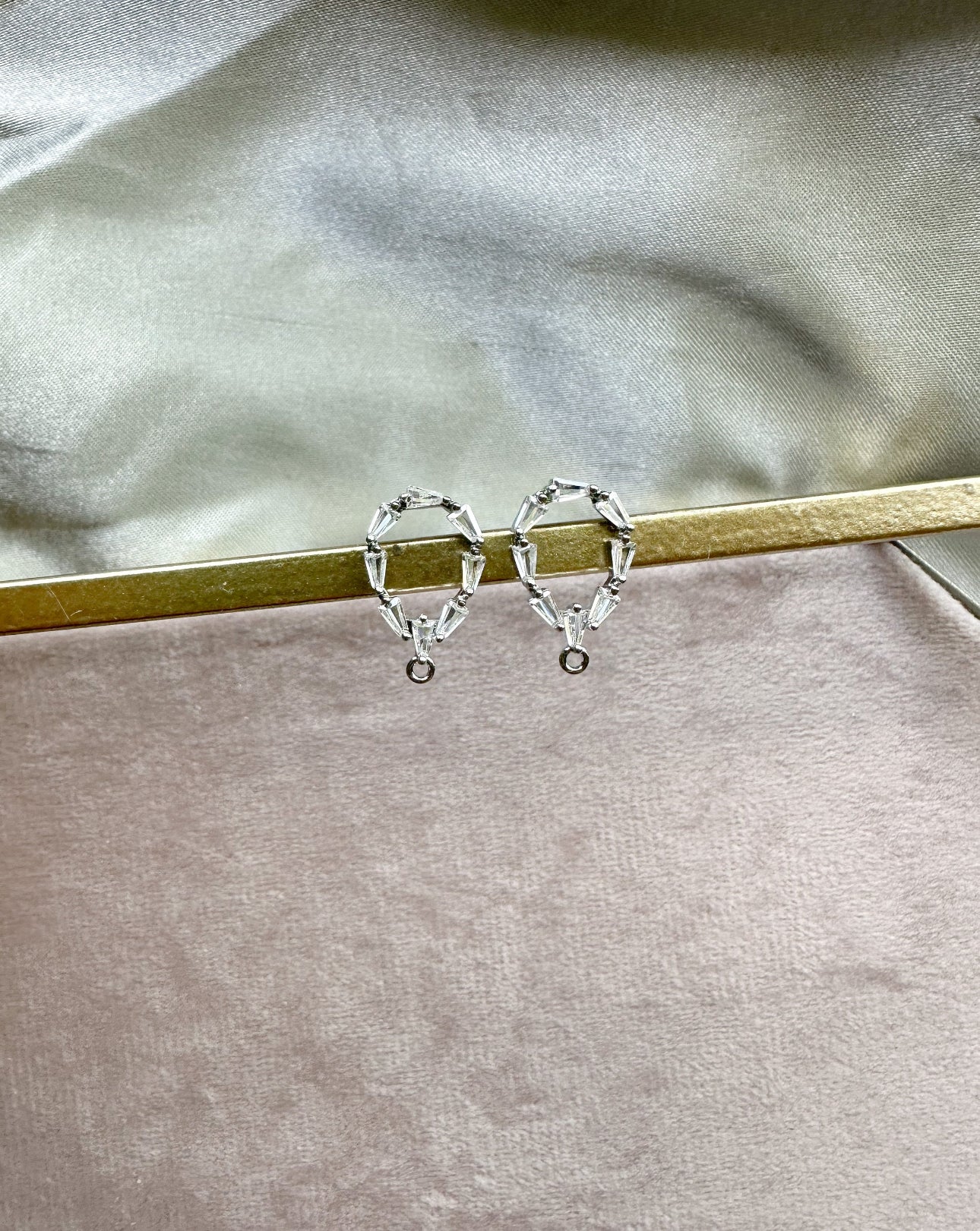 Cubic zirconia teardrop earring post