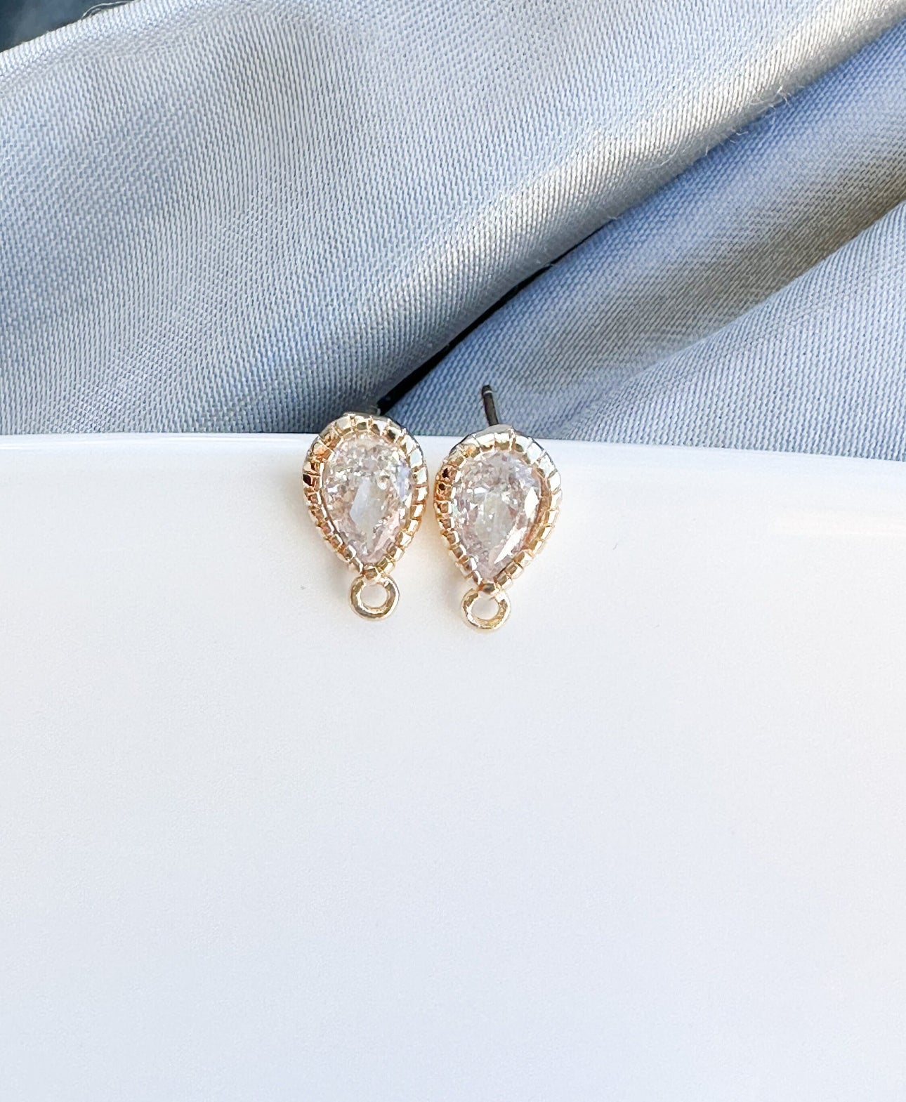 Gold plated teardrop earring posts