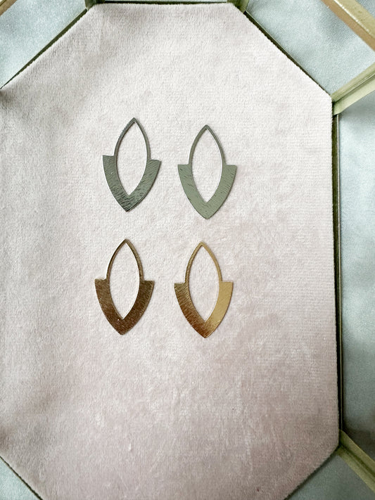 10 piece teardrop Brass charms