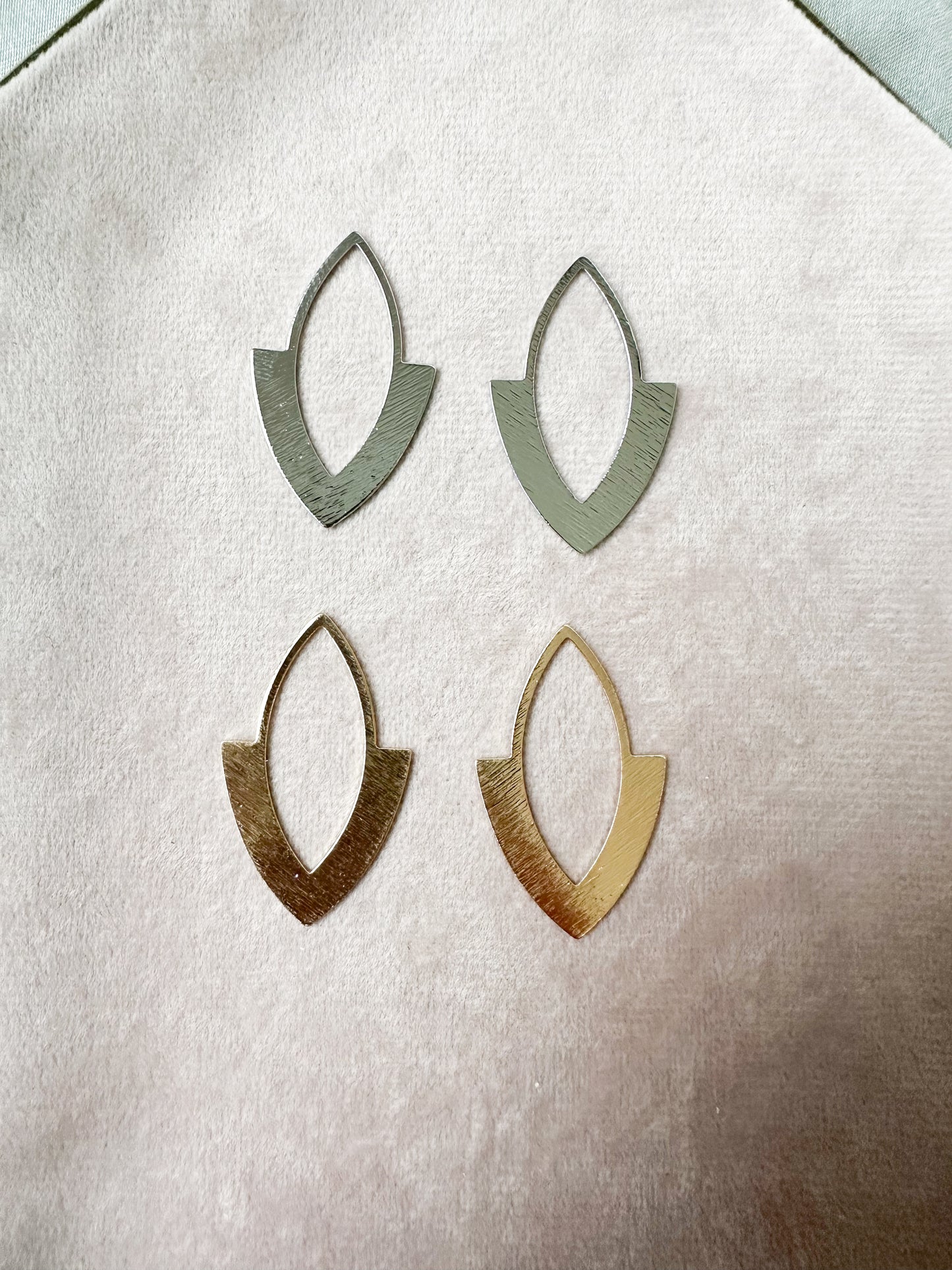 10 piece teardrop Brass charms