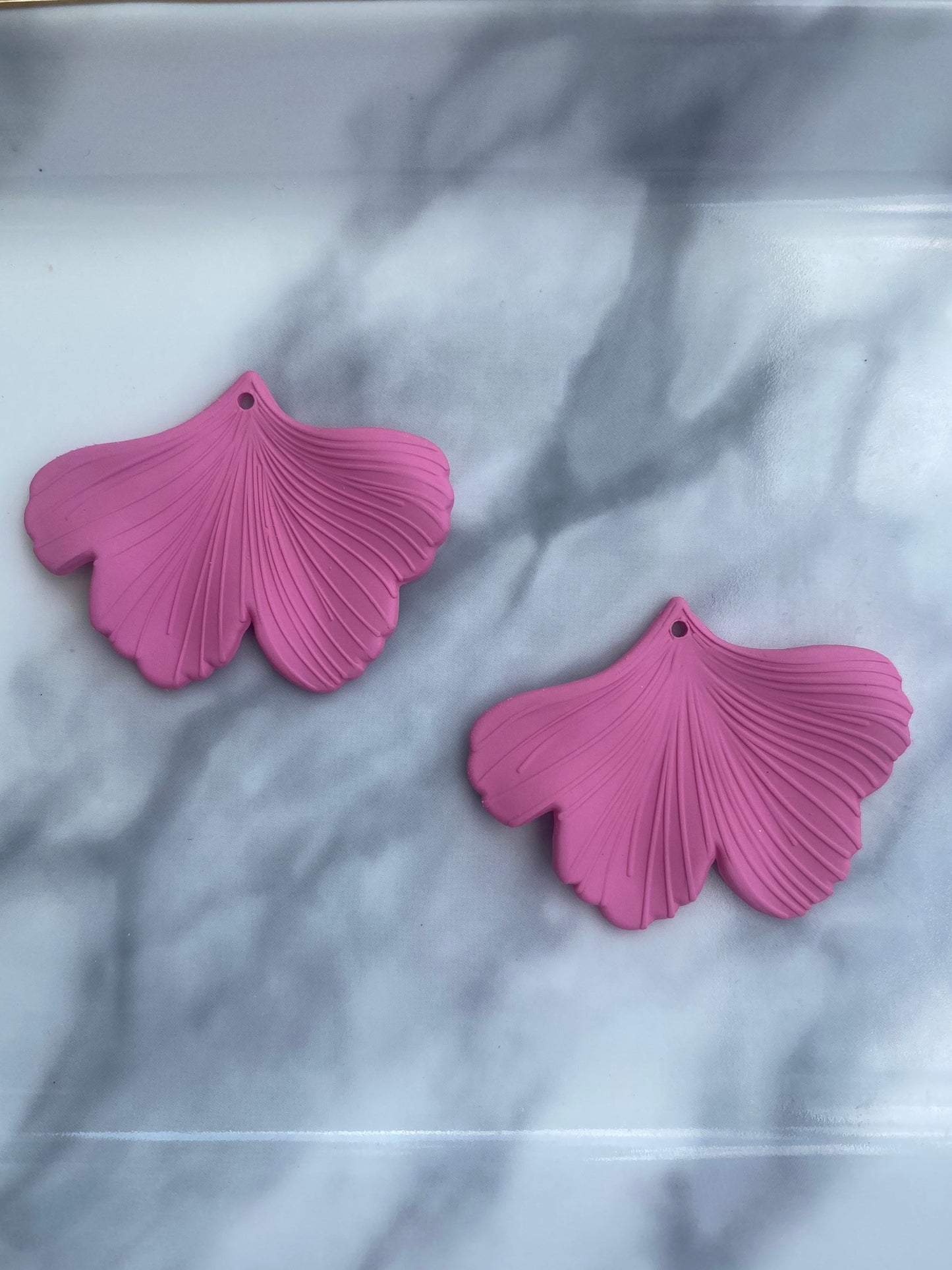 Rubberized flower ginkgo charms