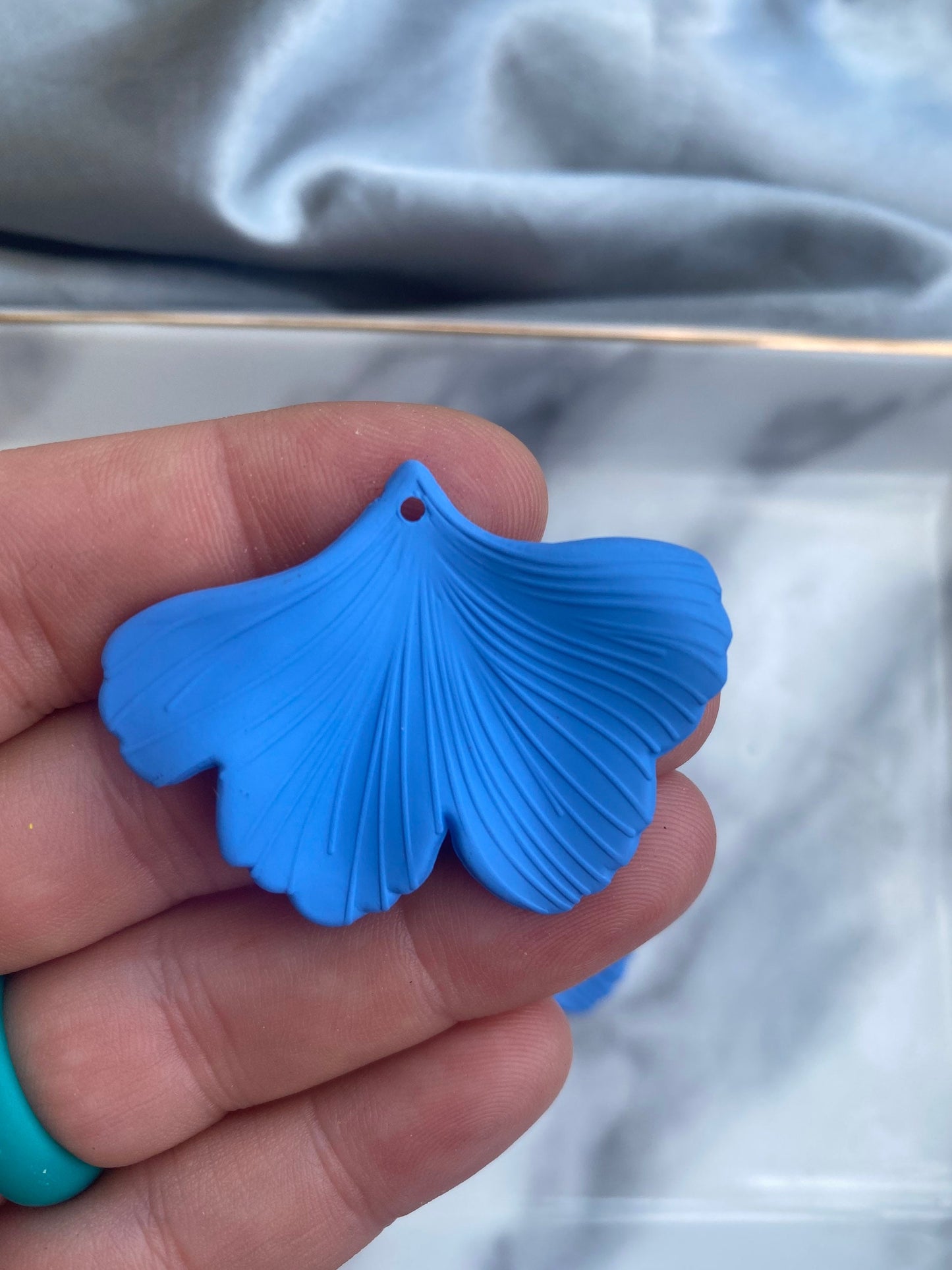 Rubberized flower ginkgo charms